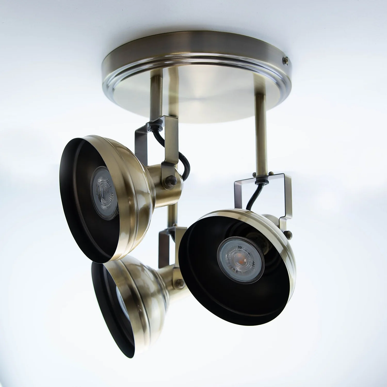 Ditavon 3x 35W Spotlight - Antique Brass 6 Ditavon 3x 35W Spotlight - Antique Brass - Image 4