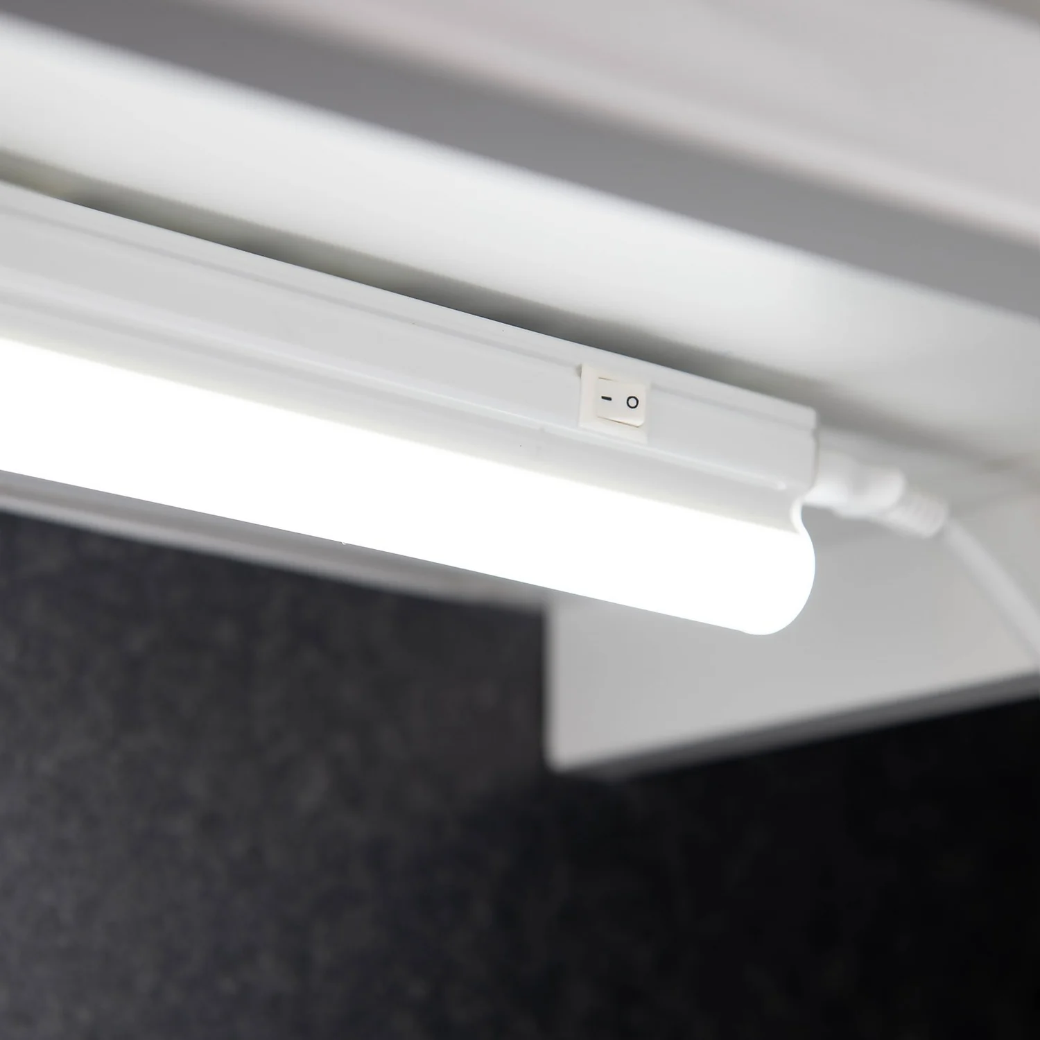 Arlec 12W Cool White Bar Light 7 Arlec 12W Cool White Bar Light - Image 5