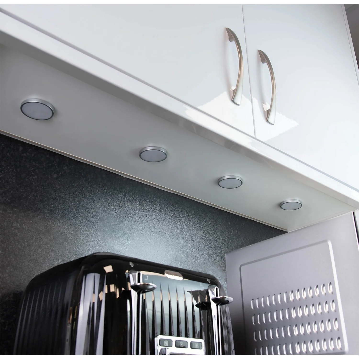 Arlec Warm White LED Puck Light Set 5 Arlec Warm White LED Puck Light Set - Image 3