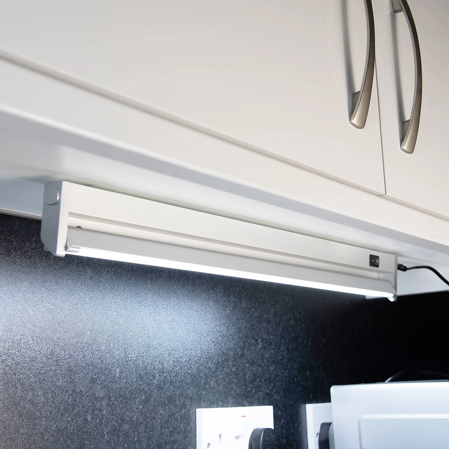 Arlec 10W LED Swivel Head Cabinet Light 6 Arlec 10W LED Swivel Head Cabinet Light - Image 4