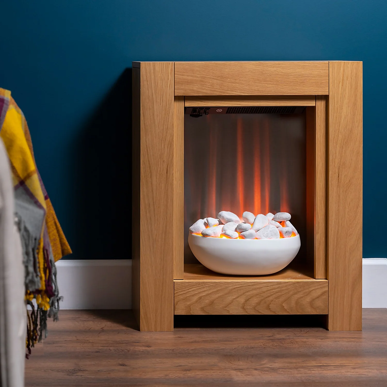 Αδάμ Adam Monet Electric Fire Suite With Flat To Wall Fitting - Oak 6 Αδάμ Adam Monet Electric Fire Suite With Flat To Wall Fitting - Oak - Image 4