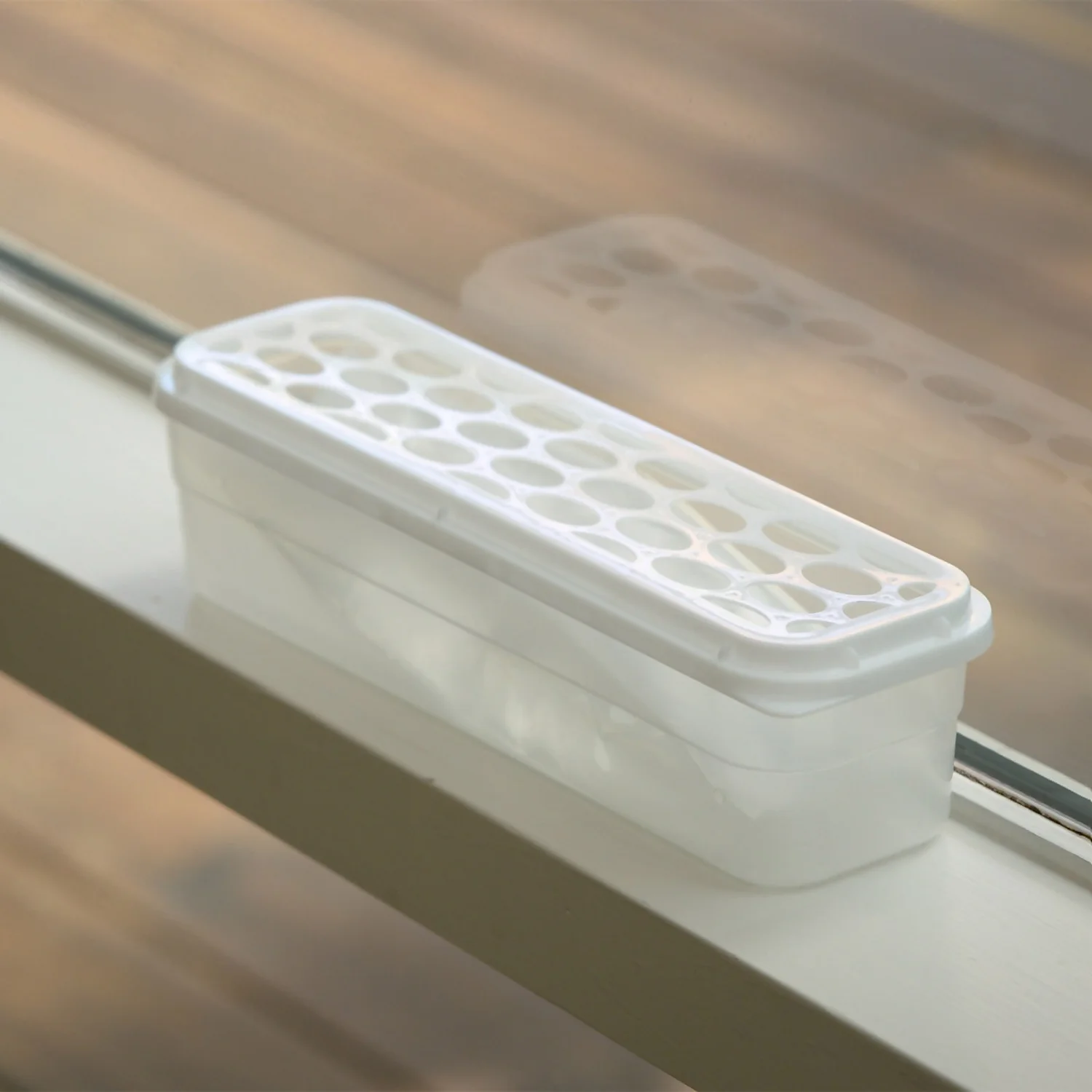 None Damp Free Moisture Absorber Slimline Unit 4 None Damp Free Moisture Absorber Slimline Unit - Image 2