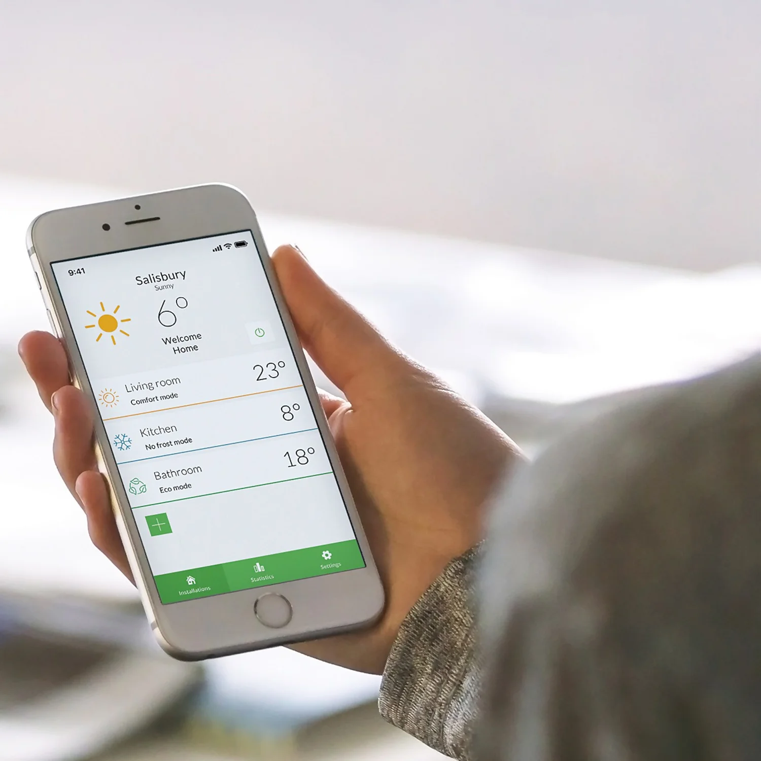 TCP Wall Mounted Oil Filled Radiator With Smart Features In White - 1000W 7 TCP Wall Mounted Oil Filled Radiator With Smart Features In White - 1000W - Image 5