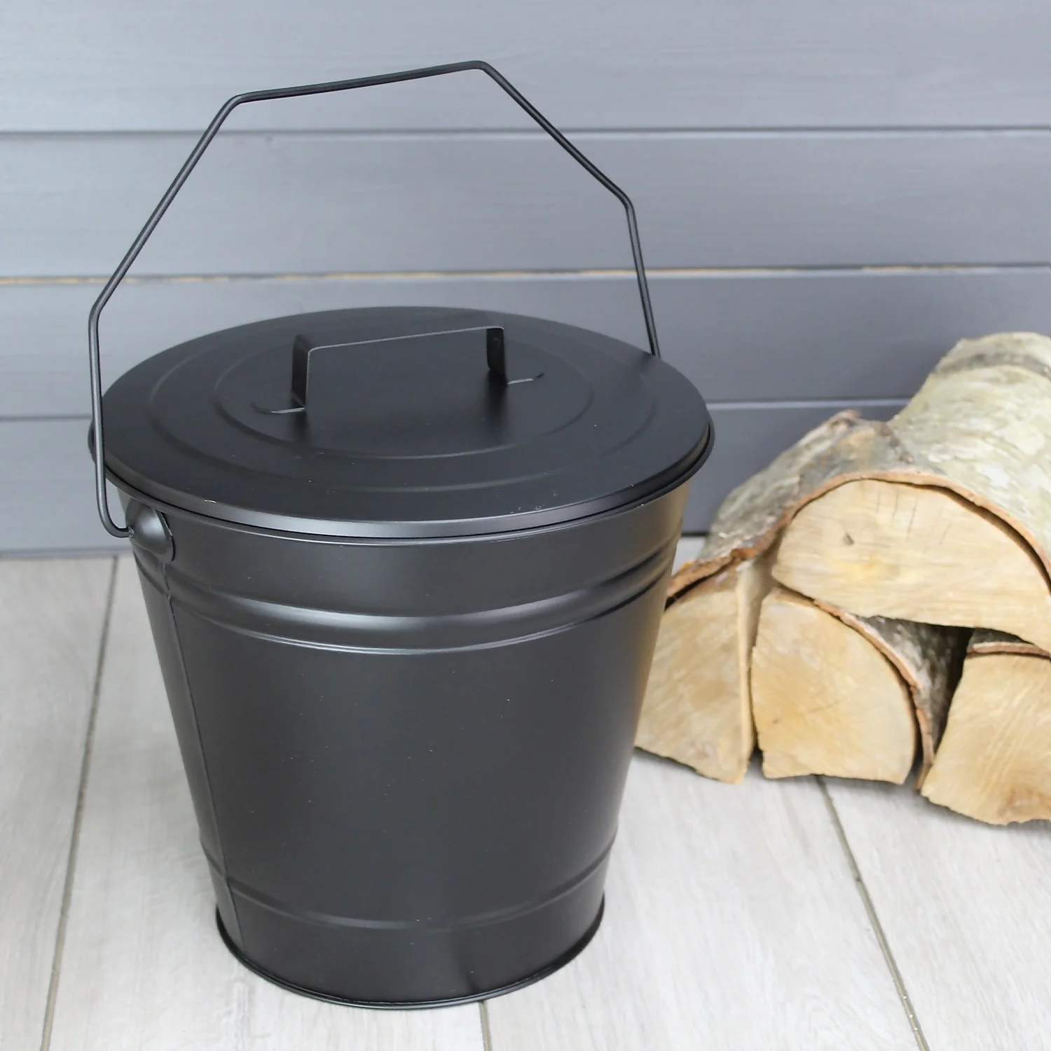 Fireplace Ash Bucket With Lid - Black 5 Fireplace Ash Bucket With Lid - Black - Image 3