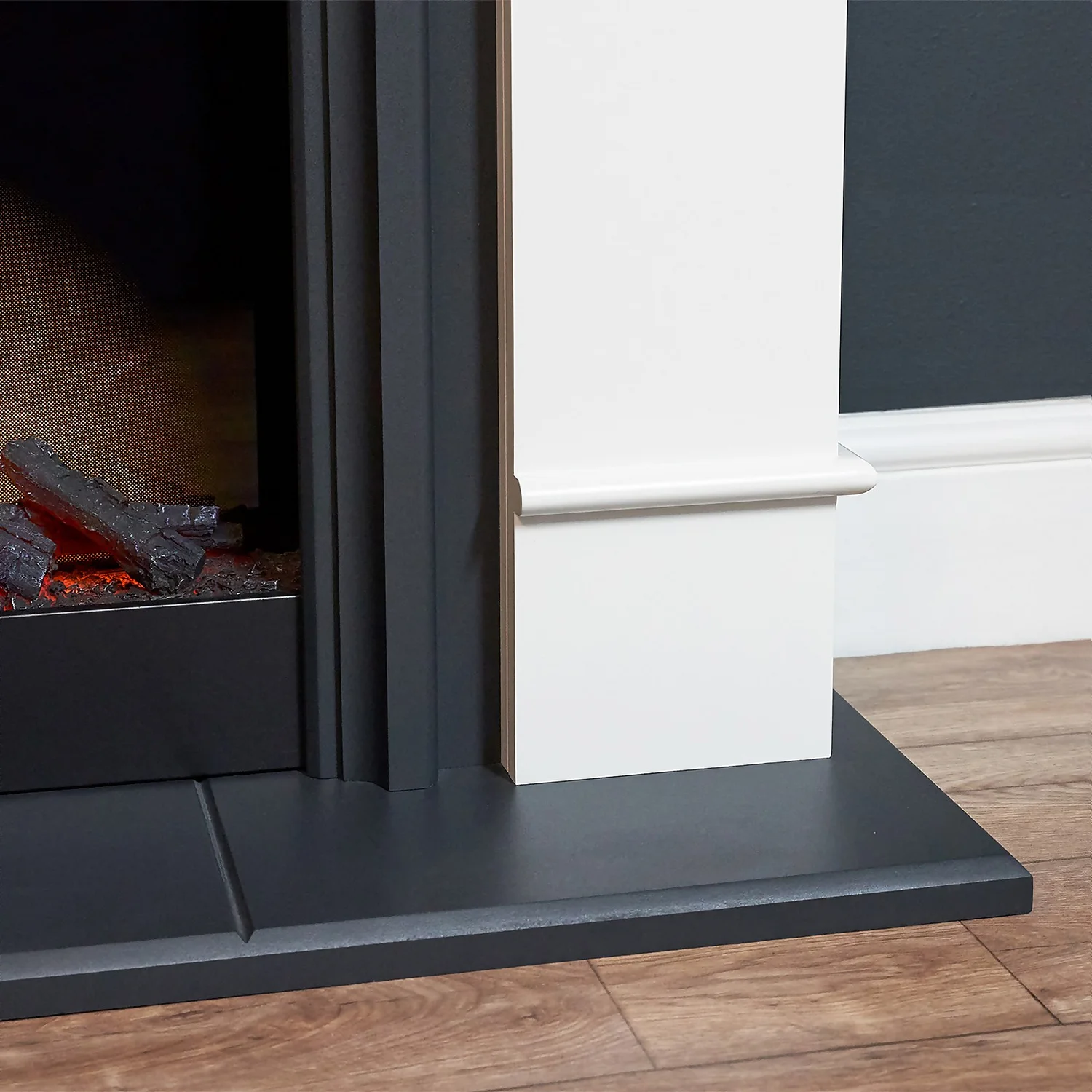 Αδάμ Adam Chesterfield Electric Fireplace Suite With Flat To Wall Fitting In White & Charcoal Grey, 44 Inch 5 Αδάμ Adam Chesterfield Electric Fireplace Suite With Flat To Wall Fitting In White & Charcoal Grey, 44 Inch - Image 3